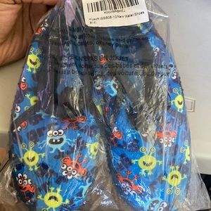 Brand new alien water shoes